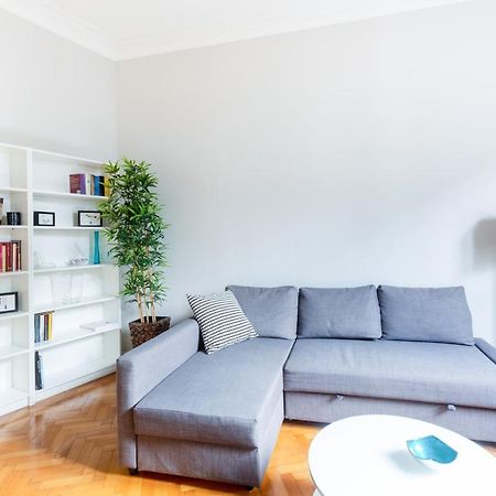 Spacious And Brilliant Apartment In Duomo By Easylife มิลาน ภายนอก รูปภาพ