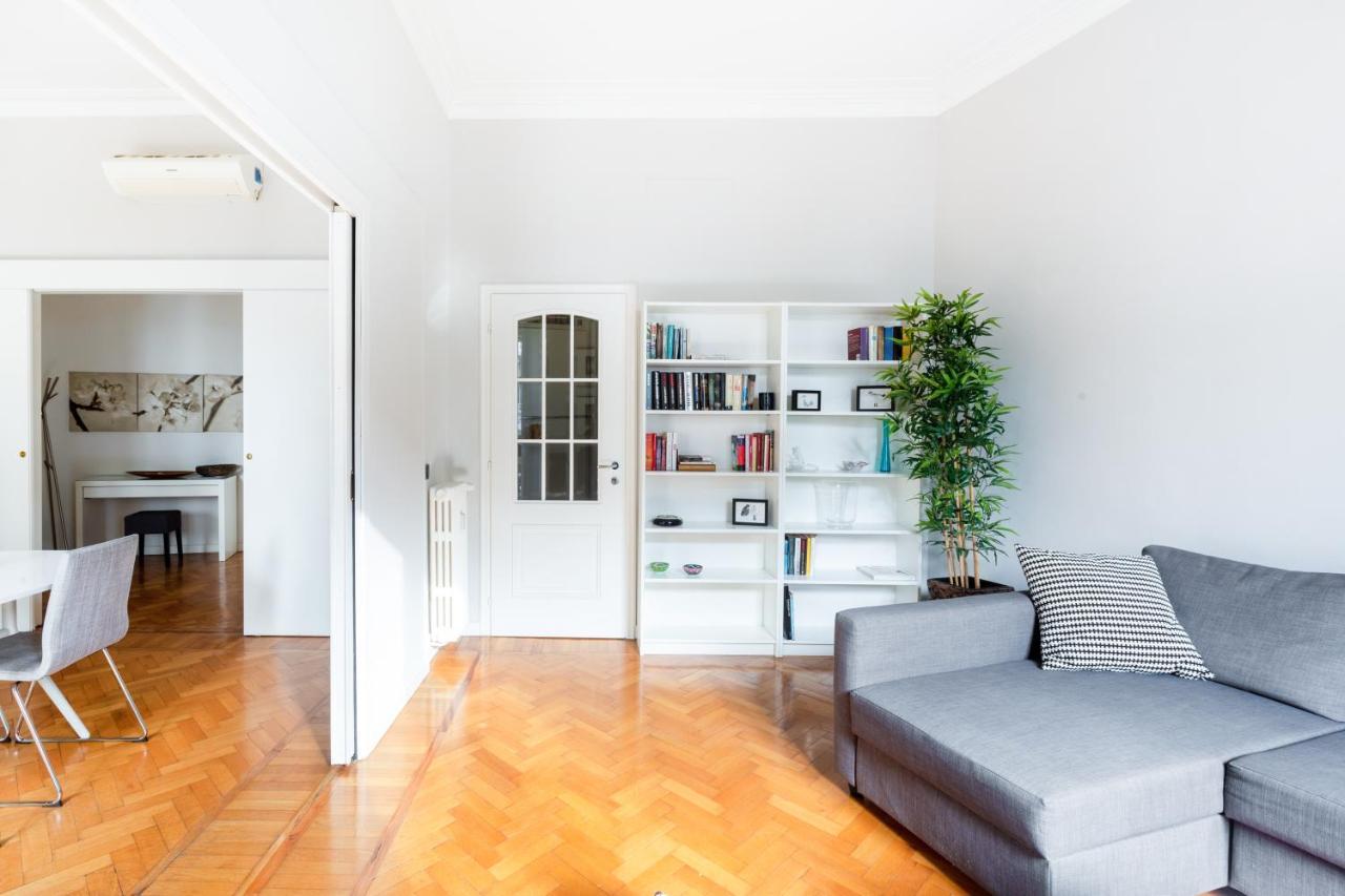 Spacious And Brilliant Apartment In Duomo By Easylife มิลาน ภายนอก รูปภาพ